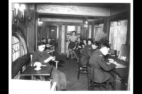 WHSmith travel store Paris 1945